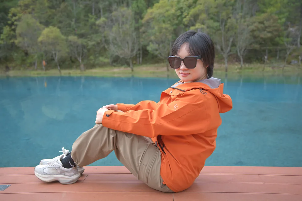 湖畔回眸