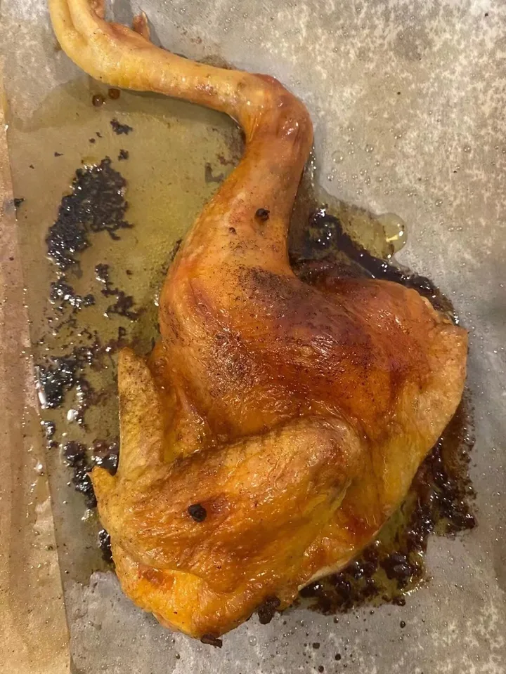 隔离2周, 自己做的烤鸡，媳妇说做的真不错！！！