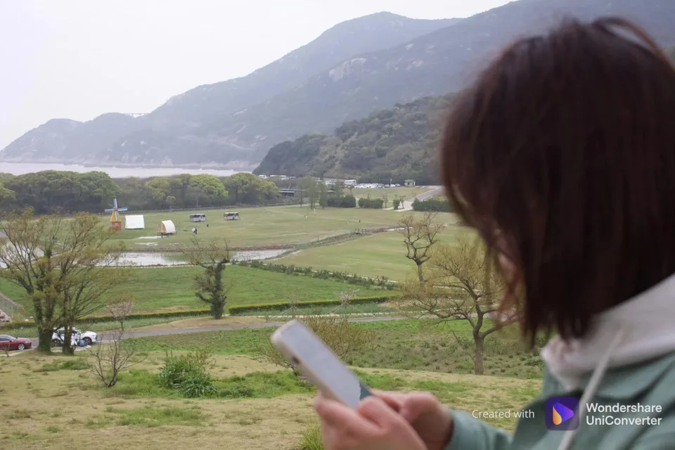 喜欢沙滩，喜欢清风拂过你的脸颊。