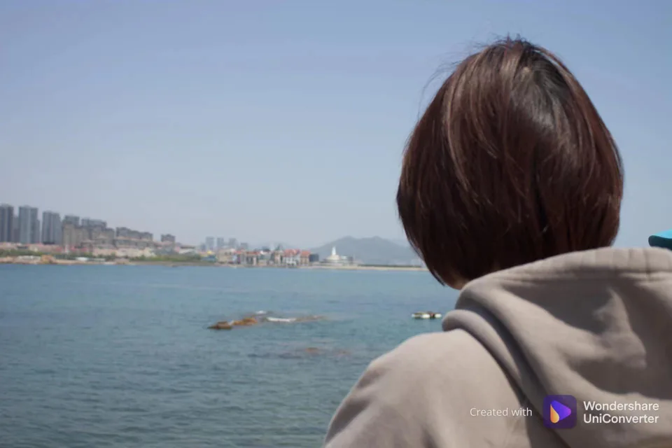 四季交替人不换。